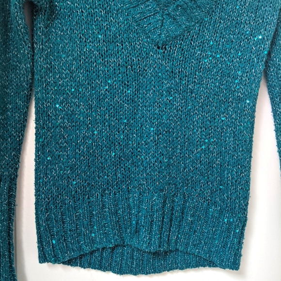 Pretty sparkly sweater top - Picture 3 of 15